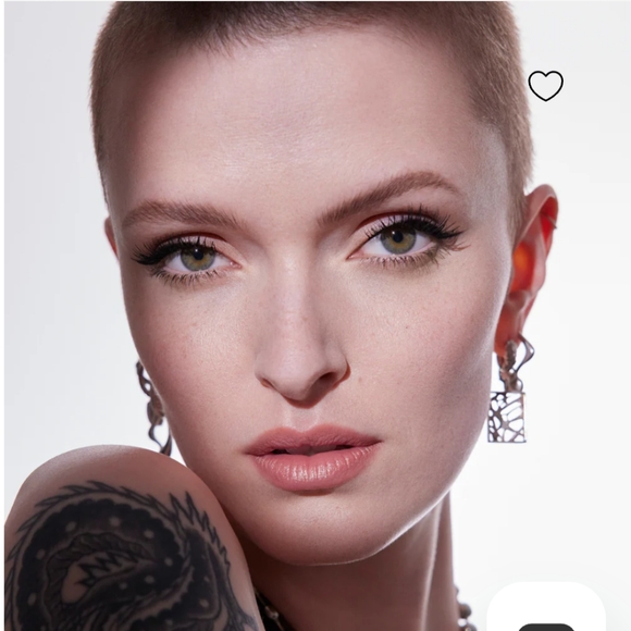 KVD FULL SELEVE MASCARA in Black NWT - Picture 6 of 6